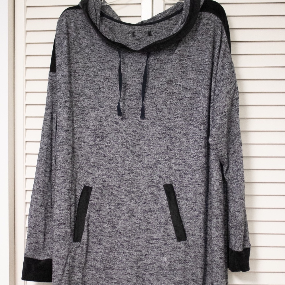 Grey and Black Sweater (XXL)